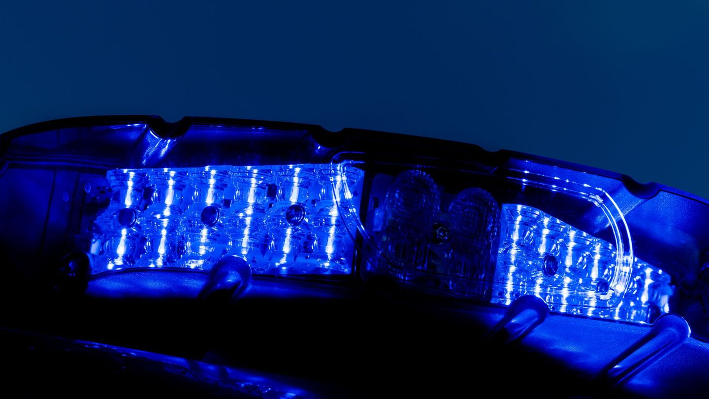 Schwerer Unfall: Unfall führt zu Karambolage mit fünf Autos – drei Verletzte