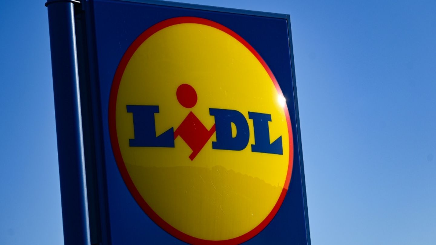 „Sofort dauerhaft 500 Produkte günstiger“: Lidl wegen irreführender Werbung verklagt