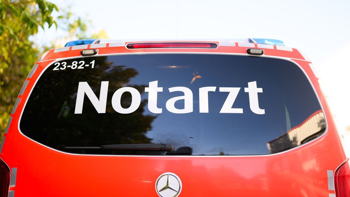 Unfälle: Jugendliche stürzt mit Moped – schwer verletzt