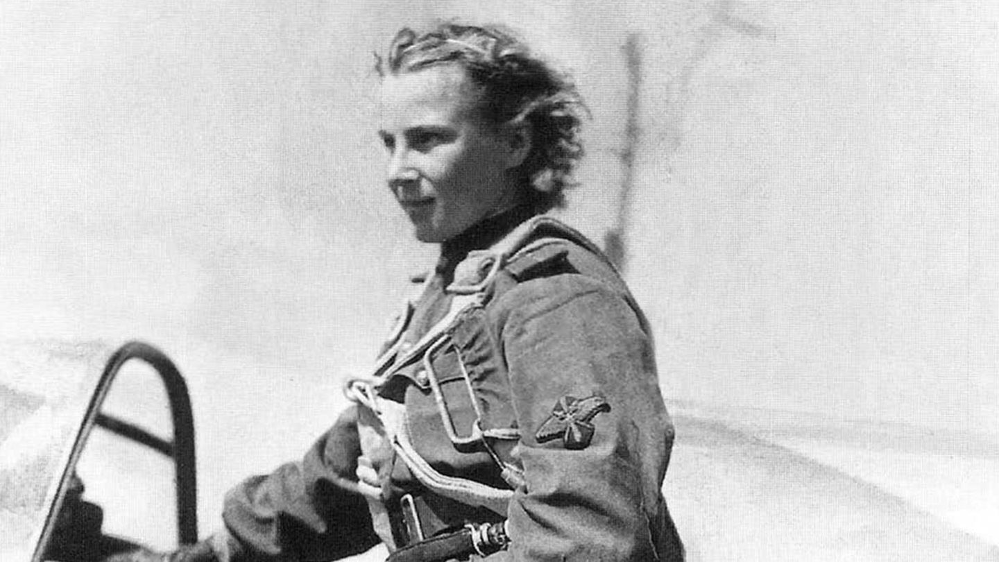 Zweiter Weltkrieg: Die Weiße Lilie von Stalingrad – ein junges Mädchen holte 17 Nazi-Flugzeuge vom Himmel